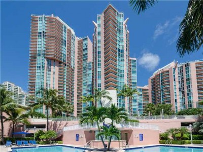 3370 Hidden Bay Dr, Aventura, 33180